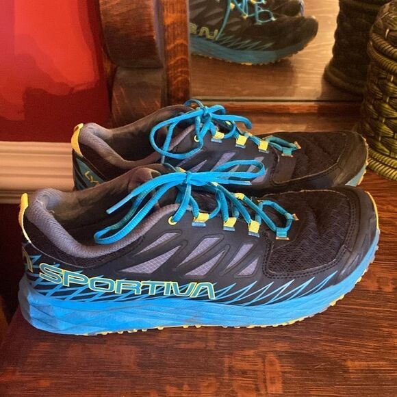 La Sportiva men’s trail shoes - size 10.5 blue, black and yellow - Picture 2 of 11